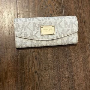 Michael Kors wallet